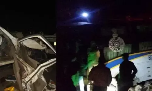 लखनऊ-आगरा एक्सप्रेस-वे पर बस ने कार को मारी टक्कर, 6 की मौत