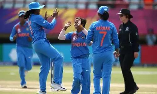 Warm-up Match: आखिरी ओवर में पूनम यादव की घातक गेंदबाजी, हारा हुआ मैच इस तरह जीती इंडियन टीम
