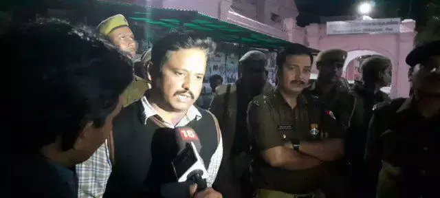 मेरठ: पुलिस मुठभेड़ में यूपी दिल्ली का ईनामी गेंगस्टर शक्ति नायडू मारा गया, एसएसपी अजय साहनी और सीओ जितेन्द्र घायल मेरठ: पुलिस मुठभेड़ में यूपी दिल्ली का ईनामी गेंगस्टर शक्ति नायडू मारा गया, एसएसपी अजय साहनी और सीओ जितेन्द्र घायल