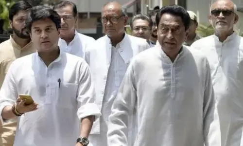 मध्यप्रदेश विवाद: विवाद का नुक़सान सिंधिया को होगा या कमलनाथ को? मध्यप्रदेश विवाद: विवाद का नुक़सान सिंधिया को होगा या कमलनाथ को?