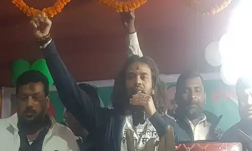 तेजप्रताप यादव ने फिर की ऊटपटांग बात, अब हो रही सब जगह थू थू!