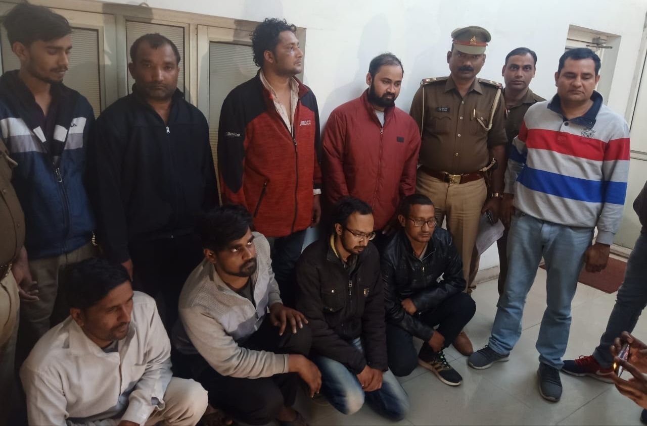सरकारी कंपनी को 1 करोड 66.5 लाख रूपये की चपत लगाने वाले गिरोह का पर्दाफाश,कब्जे से 78,77,540 रूपये नगद /डीडी बरामद सरकारी कंपनी को 1 करोड 66.5 लाख रूपये की चपत लगाने वाले गिरोह का पर्दाफाश,कब्जे से 78,77,540 रूपये नगद /डीडी बरामद