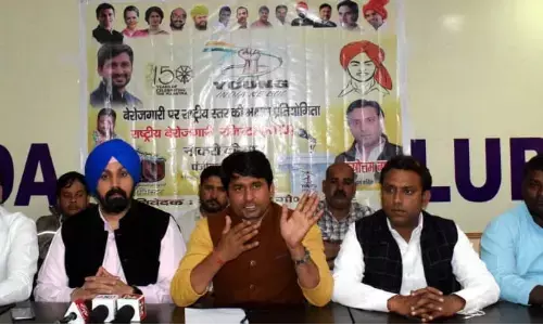 देश में बढ़ती बेरोजगारी के खिलाफ कांग्रेस ने की पत्रकार वार्ता देश में बढ़ती बेरोजगारी के खिलाफ कांग्रेस ने की पत्रकार वार्ता