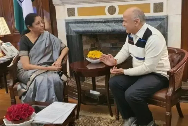 वित्त मंत्री से मिले मनीष सिसोदिया, केंद्रीय करों में दिल्ली का हिस्सा मांगा, तो सीतारमण ने दिया ये जवाब?