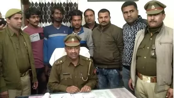 ट्रेनों में लूट करने वाले 3 लुटेरे गिरफ्तार, 1 फरार,