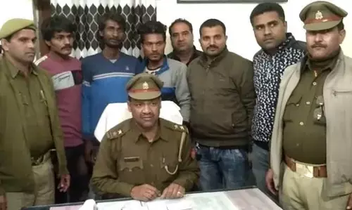 ट्रेनों में लूट करने वाले 3 लुटेरे गिरफ्तार, 1 फरार,