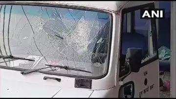सीएए के विरोध में प्रदर्शन और हिंसा के चलते रात 12 बजे तक अलीगढ़ में इंटरनेट सेवा बंद, डीएम ने की पुष्टि सीएए के विरोध में प्रदर्शन और हिंसा के चलते रात 12 बजे तक अलीगढ़ में इंटरनेट सेवा बंद, डीएम ने की पुष्टि