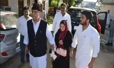 फर्जी-प्रमाण पत्र मामले में आजम खान, उनकी पत्नी और बेटे को सुप्रीम कोर्ट से मिली राहत फर्जी-प्रमाण पत्र मामले में आजम खान, उनकी पत्नी और बेटे को सुप्रीम कोर्ट से मिली राहत