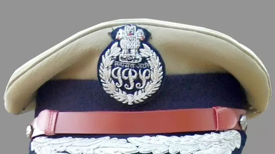 74 आईपीएस अधिकारीयों के तबादले, मचा पुलिस विभाग में हडकम्प डीजीपी से लेकर एसपी तक बदले गये! 74 आईपीएस अधिकारीयों के तबादले, मचा पुलिस विभाग में हडकम्प डीजीपी से लेकर एसपी तक बदले गये!