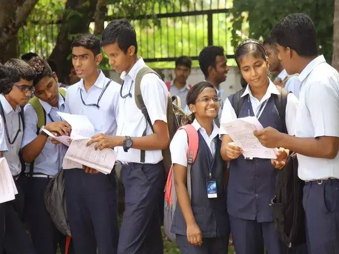 दिल्ली हिंसा: CBSE ने प्रभावित इलाकों में गुरुवार को परीक्षा नहीं होगी दिल्ली हिंसा: CBSE ने प्रभावित इलाकों में गुरुवार को परीक्षा नहीं होगी