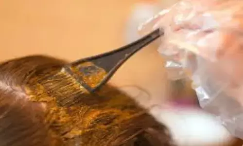 बालों को कलर करने वाले सावधान, हो सकता है बड़ा नुकसान बालों को कलर करने वाले सावधान, हो सकता है बड़ा नुकसान