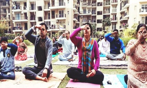 पतंजलि युवा भारत द्वारा ला रेजिडेंशिया में हुया योग शिविर का आयोजन पतंजलि युवा भारत द्वारा ला रेजिडेंशिया में हुया योग शिविर का आयोजन