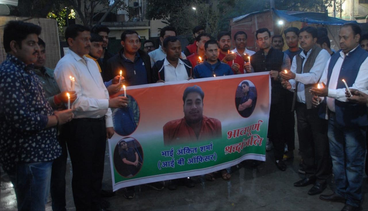 दिल्ली हिंसा में शहीद हुए पुलिसकर्मी को सद् भावना सेवा संस्थान ने दी श्रद्धांजलि दिल्ली हिंसा में शहीद हुए पुलिसकर्मी को सद् भावना सेवा संस्थान ने दी श्रद्धांजलि