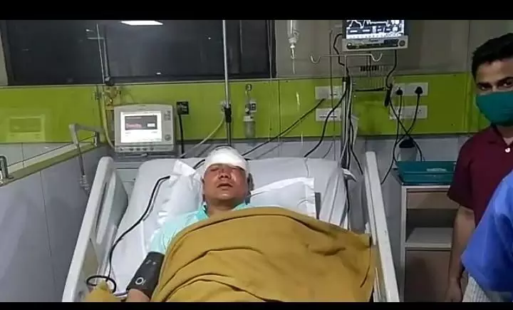 गाजियाबाद के एडीएम मदन सिंह गबरियाल पर हमला, अस्पताल में भर्ती