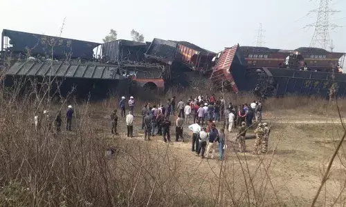 पाकिस्तान में बड़ा रेल हादसा, सिंध प्रांत में टकराई दो ट्रेनें; 30 लोगों की मौत-50 घायल पाकिस्तान में बड़ा रेल हादसा, सिंध प्रांत में टकराई दो ट्रेनें; 30 लोगों की मौत-50 घायल