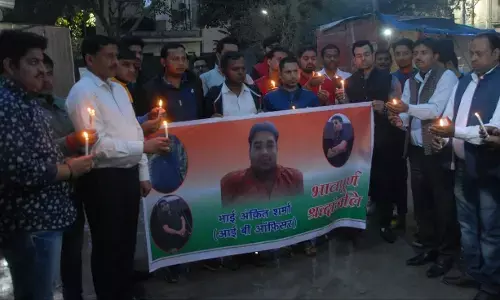 दिल्ली हिंसा में शहीद हुए पुलिसकर्मी को सद् भावना सेवा संस्थान ने दी श्रद्धांजलि दिल्ली हिंसा में शहीद हुए पुलिसकर्मी को सद् भावना सेवा संस्थान ने दी श्रद्धांजलि