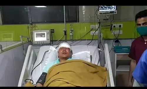 गाजियाबाद के एडीएम मदन सिंह गबरियाल पर हमला, अस्पताल में भर्ती गाजियाबाद के एडीएम मदन सिंह गबरियाल पर हमला, अस्पताल में भर्ती