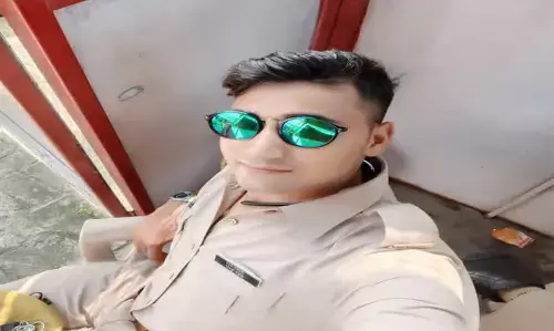 मुरादाबाद में सिपाही ने देशी तमंचे से गोली मारकर की आत्महत्या, 7 फरवरी को की थी लव मैरिज मुरादाबाद में सिपाही ने देशी तमंचे से गोली मारकर की आत्महत्या, 7 फरवरी को की थी लव मैरिज