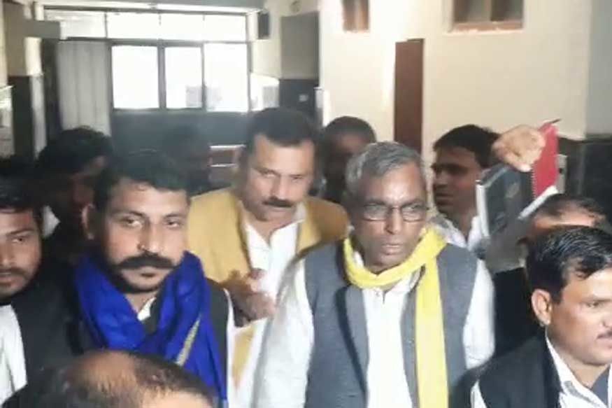 ओमप्रकाश राजभर और भीम आर्मी चीफ के बीच बंद कमरे में हुयी मंत्रणा, चंद्रशेखर ने कल ही कहा था की 15 मार्च को... ओमप्रकाश राजभर और भीम आर्मी चीफ के बीच बंद कमरे में हुयी मंत्रणा, चंद्रशेखर ने कल ही कहा था की 15 मार्च को...
