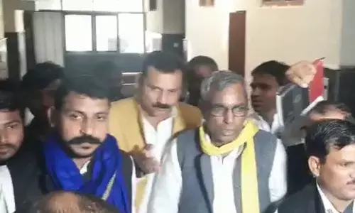 ओमप्रकाश राजभर और भीम आर्मी चीफ के बीच बंद कमरे में हुयी मंत्रणा, चंद्रशेखर ने कल ही कहा था की 15 मार्च को... ओमप्रकाश राजभर और भीम आर्मी चीफ के बीच बंद कमरे में हुयी मंत्रणा, चंद्रशेखर ने कल ही कहा था की 15 मार्च को...