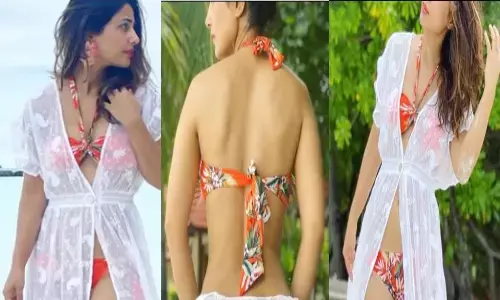 हिना खान के बेहद Romantic और Hot वीडियो ने सोशल मीडिया पर मचाया तहलका हिना खान के बेहद Romantic और Hot वीडियो ने सोशल मीडिया पर मचाया तहलका