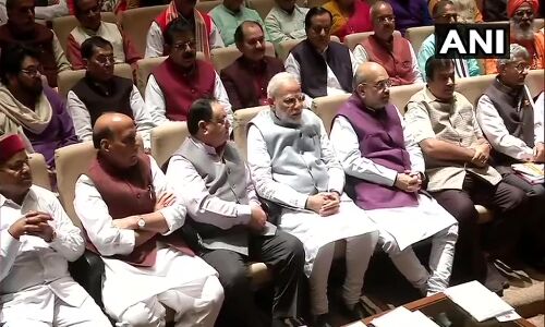 BJP संसदीय दल की बैठक में पीएम मोदी बोले- राष्ट्र सर्वोच्च है और यह विकास हमारा मंत्र, तो विपक्ष नाम लिये बगैर कंसा करारा तंज BJP संसदीय दल की बैठक में पीएम मोदी बोले- राष्ट्र सर्वोच्च है और यह विकास हमारा मंत्र, तो विपक्ष नाम लिये बगैर कंसा करारा तंज