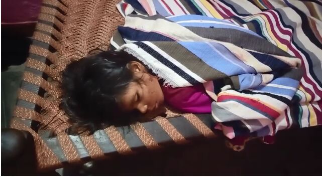 बिजनौर : सौतेले भाई ने अपनी मासूम बहन की गला रेत कर हत्या बिजनौर : सौतेले भाई ने अपनी मासूम बहन की गला रेत कर हत्या