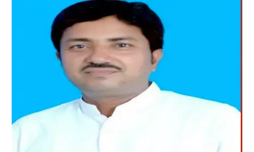 सपा सरकार की परियोजनाओं का लाभ ले रही प्रदेश सरकार:राघवेंद्र दुबे सपा सरकार की परियोजनाओं का लाभ ले रही प्रदेश सरकार:राघवेंद्र दुबे