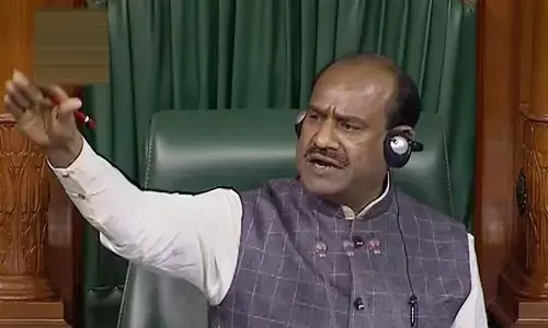 संसद में कल हुई धक्का-मुक्की पर आज स्पीकर ने दिखाया रौद्र रूप - दी ये चेतावनी संसद में कल हुई धक्का-मुक्की पर आज स्पीकर ने दिखाया रौद्र रूप - दी ये चेतावनी