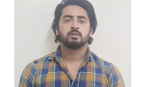 दंगों के दहशतगर्द शाहरुख की सामने आई असलियत, बाप ड्रग तस्कर तो बेटा गोलीबाज निकला दंगों के दहशतगर्द शाहरुख की सामने आई असलियत, बाप ड्रग तस्कर तो बेटा गोलीबाज निकला