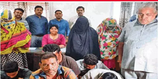 भोपालः डॉक्टर क्लिनिक में चला रही थी सेक्स रैकेट, गिरफ्तार भोपालः डॉक्टर क्लिनिक में चला रही थी सेक्स रैकेट, गिरफ्तार
