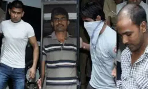 निर्भया केस: दोषियों को एनएचआरसी को निर्देश देने की मांग वाली याचिका पर हाईकोर्ट ने सुनवाई से किया इनकार निर्भया केस: दोषियों को एनएचआरसी को निर्देश देने की मांग वाली याचिका पर हाईकोर्ट ने सुनवाई से किया इनकार
