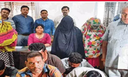 भोपालः डॉक्टर क्लिनिक में चला रही थी सेक्स रैकेट, गिरफ्तार भोपालः डॉक्टर क्लिनिक में चला रही थी सेक्स रैकेट, गिरफ्तार