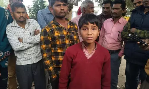 कौशाम्बी में कोल्ड स्टोर के पास संदिग्ध परिस्थितियों में मिली लाश कौशाम्बी में कोल्ड स्टोर के पास संदिग्ध परिस्थितियों में मिली लाश