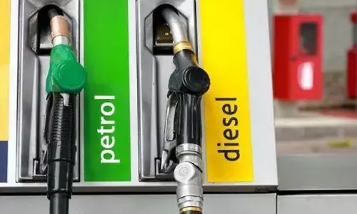 Petrol-Diesel Price : जारी हो गए पेट्रोल-डीजल के ताजा रेट, चेक कर लें अपने शहर में एक लीटर फ्यूल की कीमत