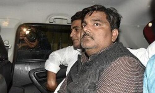 दिल्ली दंगों के आरोपी AAP के पूर्व पार्षद ताहिर हुसैन के खिलाफ UAPA एक्ट के तहत कार्रवाई दिल्ली दंगों के आरोपी AAP के पूर्व पार्षद ताहिर हुसैन के खिलाफ UAPA एक्ट के तहत कार्रवाई