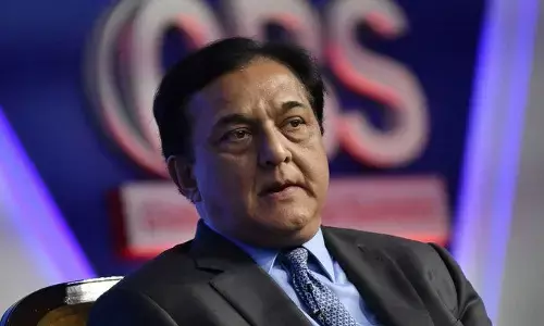 #Breaking ED ने यस बैंक के संस्थापक राणा कपूर को किया गिरफ्तार #Breaking ED ने यस बैंक के संस्थापक राणा कपूर को किया गिरफ्तार