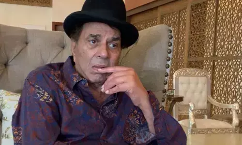 धर्मेंद्र का नया रेस्टोरेंट He Man हुआ सील, वैलेंटाइन्स डे किया था उद्घाटन..जानें- क्या है वजह धर्मेंद्र का नया रेस्टोरेंट He Man हुआ सील, वैलेंटाइन्स डे किया था उद्घाटन..जानें- क्या है वजह