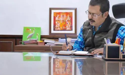 योगी के मिडिया सलाहकार बोले, दंगाइयों के पोस्टर हटाने के हाइकोर्ट के आदेश को समझने की ज़रूरत है योगी के मिडिया सलाहकार बोले, दंगाइयों के पोस्टर हटाने के हाइकोर्ट के आदेश को समझने की ज़रूरत है