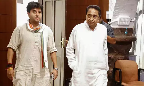 भाजपा का कमल खिल गया -कांग्रेस का कमल मुरझा गया, मगर ज्योतिरादित्य क्या भाजपा में निभा पाएंगे? भाजपा का कमल खिल गया -कांग्रेस का कमल मुरझा गया, मगर ज्योतिरादित्य क्या भाजपा में निभा पाएंगे?