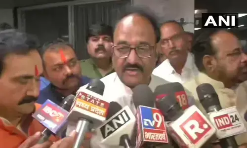 मध्यप्रदेश के स्पीकर एनपी प्रजापति ने प्रदेश में जारी सियासी घटनाक्रम पर बड़ा बयान दिया है. मध्यप्रदेश के स्पीकर एनपी प्रजापति ने प्रदेश में जारी सियासी घटनाक्रम पर बड़ा बयान दिया है.