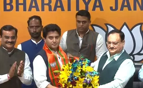 BJP में शामिल हुए ज्योतिरादित्य सिंधिया, जेपी नड्डा ने दिलाई सदस्यता