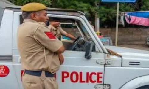 गाजियाबाद पुलिस आज ट्यूमर से पीड़ित मासूम बच्चे के लिए फरिश्ता बनी