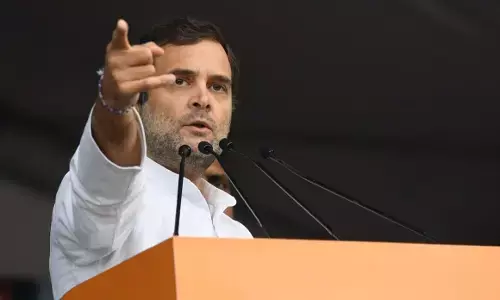 मध्य प्रदेश की राजनीतिक सियासी घमासान के बीच राहुल गांधी ने PMO पर साधा निशाना मध्य प्रदेश की राजनीतिक सियासी घमासान के बीच राहुल गांधी ने PMO पर साधा निशाना