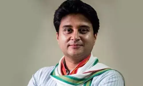 दो बार समय पर नहीं हो पाए बीजेपी में शामिल ज्योतिरादित्य, तो क्या हो पायेंगे तीसरी बार! दो बार समय पर नहीं हो पाए बीजेपी में शामिल ज्योतिरादित्य, तो क्या हो पायेंगे तीसरी बार!