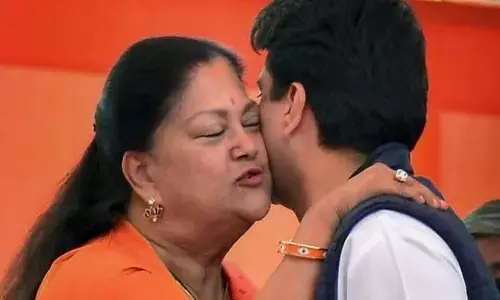 ज्योतिरादित्य के BJP में शामिल होने पर वसुंधरा राजे का बड़ा बयान, कहा- अगर राजमाता होतीं तो...