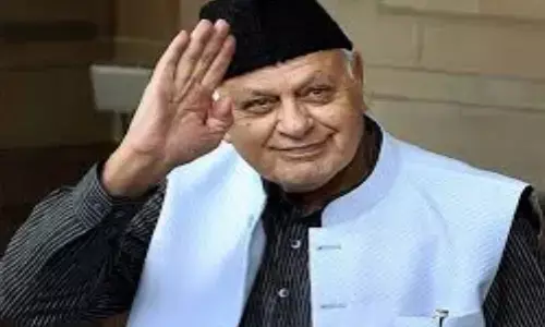 जम्मू-कश्मीर ब्रेकिंग: डॉ. फारुक अब्दुल्ला होंगे रिहा लगा था पीएसए, लेकिन महबूबा मुफ्ती और उमर अब्दुल्ला अभी... जम्मू-कश्मीर ब्रेकिंग: डॉ. फारुक अब्दुल्ला होंगे रिहा लगा था पीएसए, लेकिन महबूबा मुफ्ती और उमर अब्दुल्ला अभी...