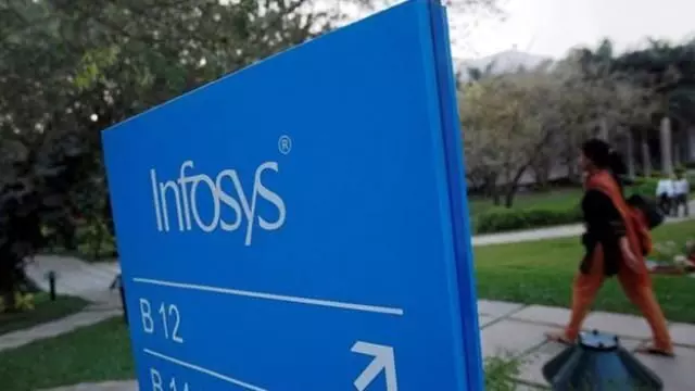 Infosys के इंजीनियर ने कहा, चलो खुले में छींकते हैं, वायरस फैलाते हैं, फिर मिली ये सजा