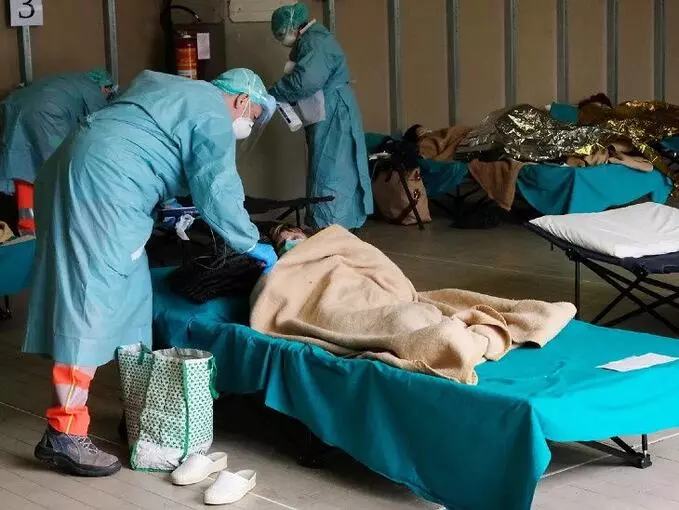 कोरोना वायरस यूरोप अपडेट: इटली में 1200 से ज्यादा मौतें, एम्बुलेंस कम पड़ गईं, आईसीयू में मरीजों के लिए जगह नहीं