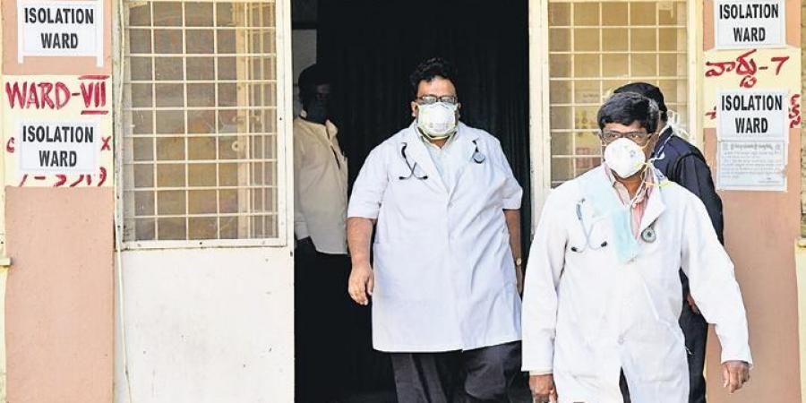 यूपी : बागपत में अस्पताल से भागा कोरोना पॉजिटिव जमाती, मचा हड़कंप यूपी : बागपत में अस्पताल से भागा कोरोना पॉजिटिव जमाती, मचा हड़कंप